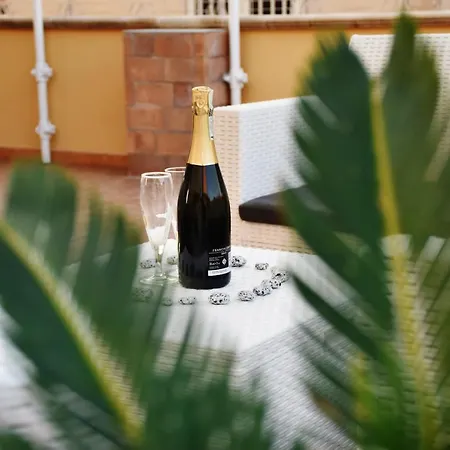 Residenza Le Sirene 度假居 圣多米尼卡